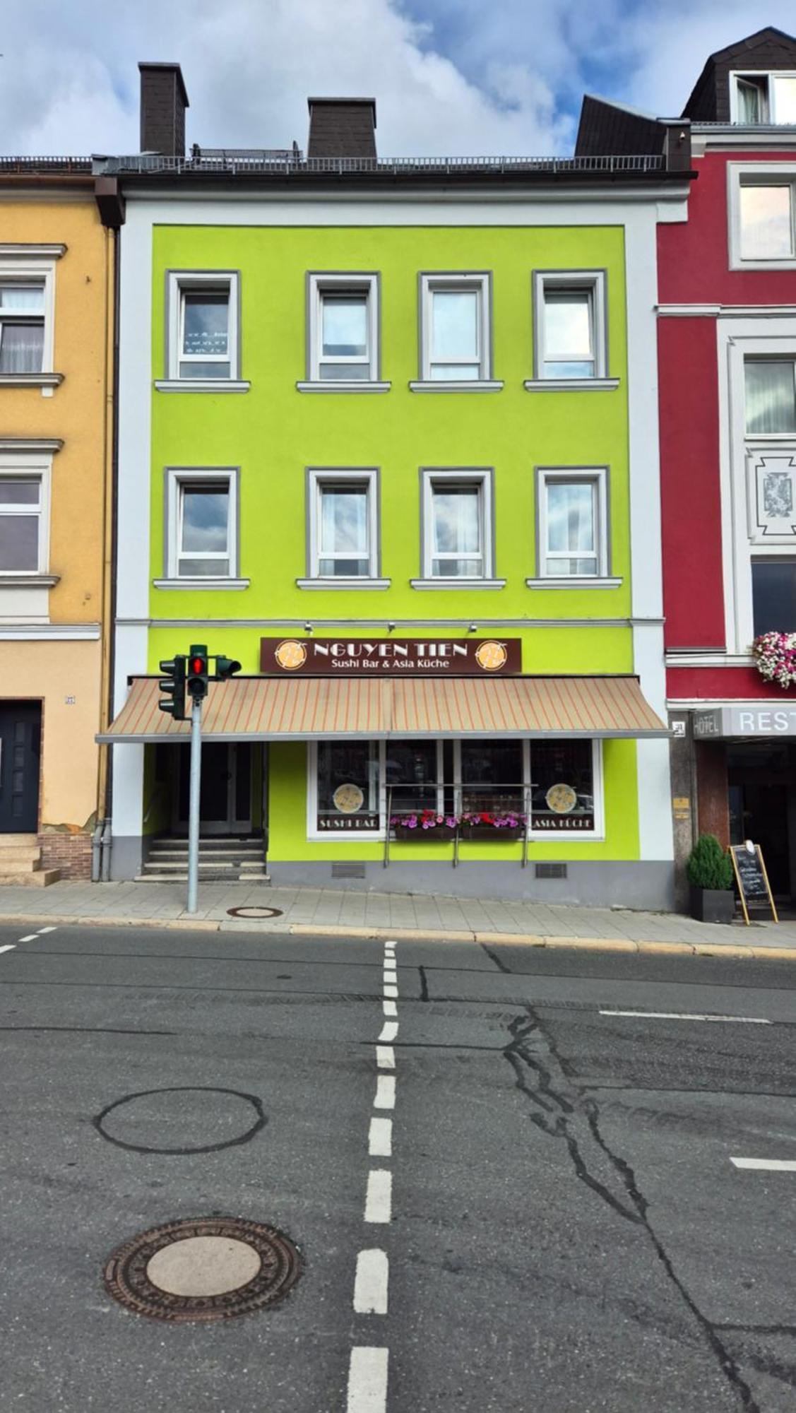 Schillerapartment Hof, Kueche, 24H Digital-Checkin, Parkplatz, Wlan250Mbit Hof  Exteriör bild
