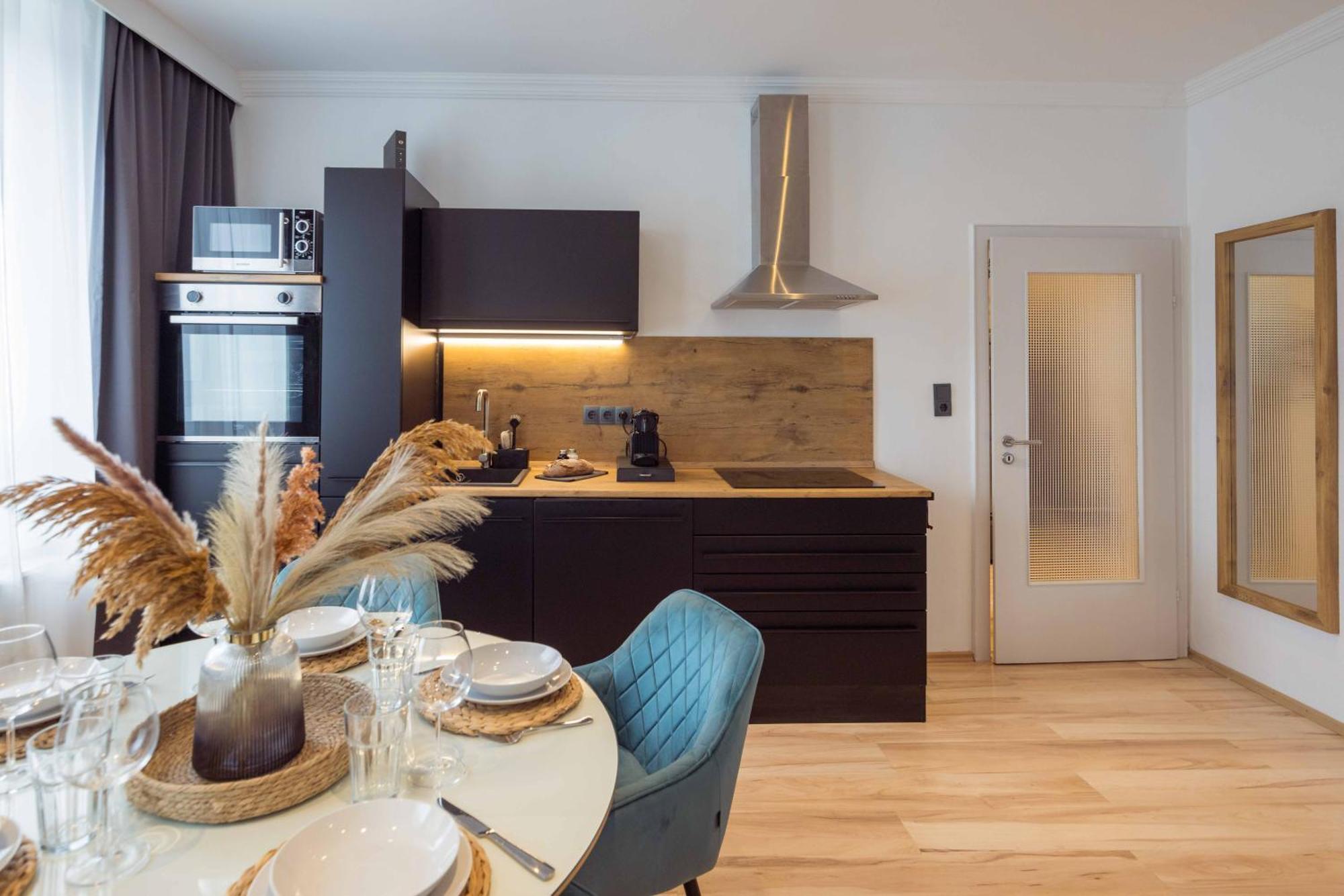 Schillerapartment Hof, Kueche, 24H Digital-Checkin, Parkplatz, Wlan250Mbit Hof  Exteriör bild