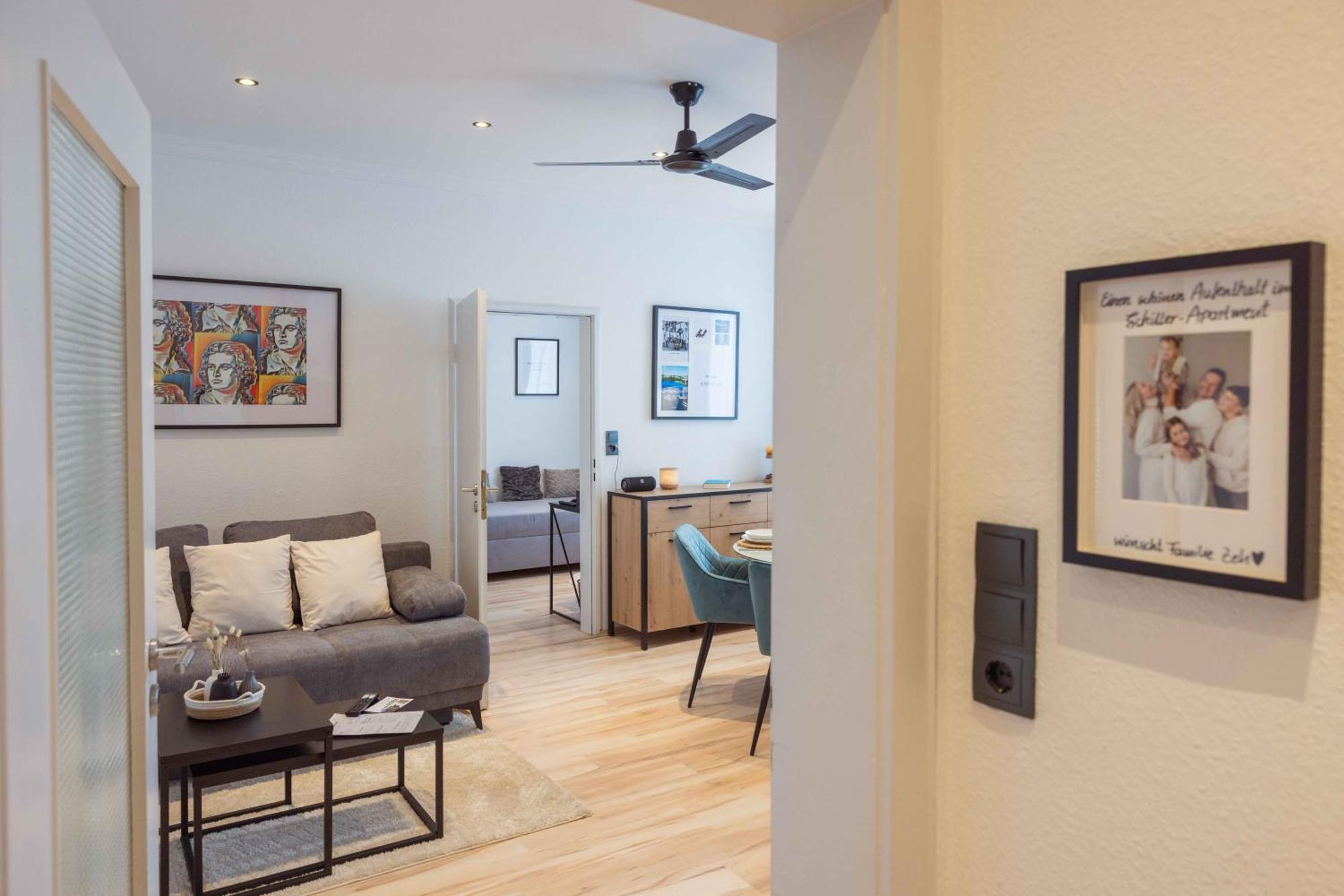 Schillerapartment Hof, Kueche, 24H Digital-Checkin, Parkplatz, Wlan250Mbit Hof  Exteriör bild