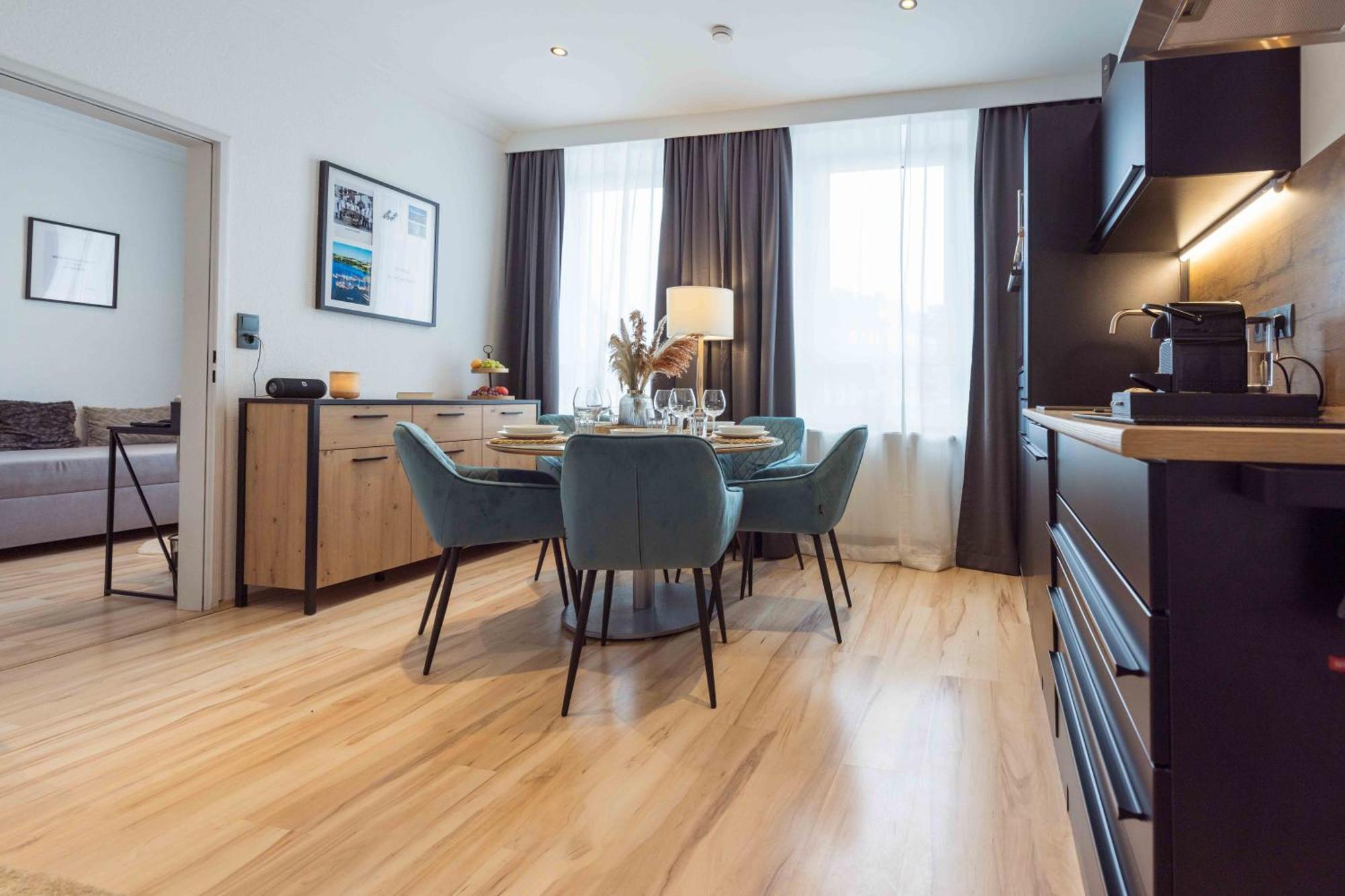 Schillerapartment Hof, Kueche, 24H Digital-Checkin, Parkplatz, Wlan250Mbit Hof  Exteriör bild