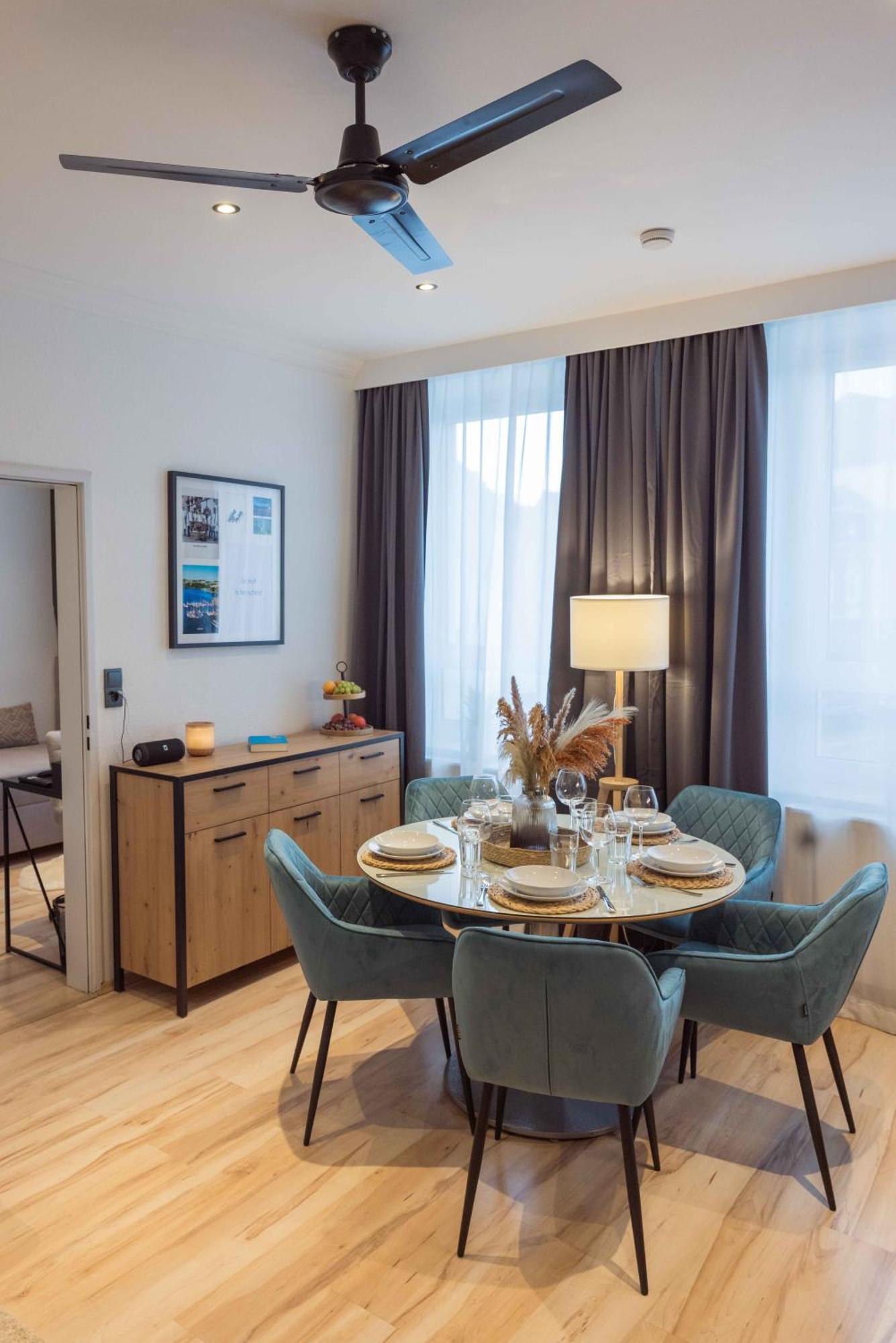 Schillerapartment Hof, Kueche, 24H Digital-Checkin, Parkplatz, Wlan250Mbit Hof  Exteriör bild