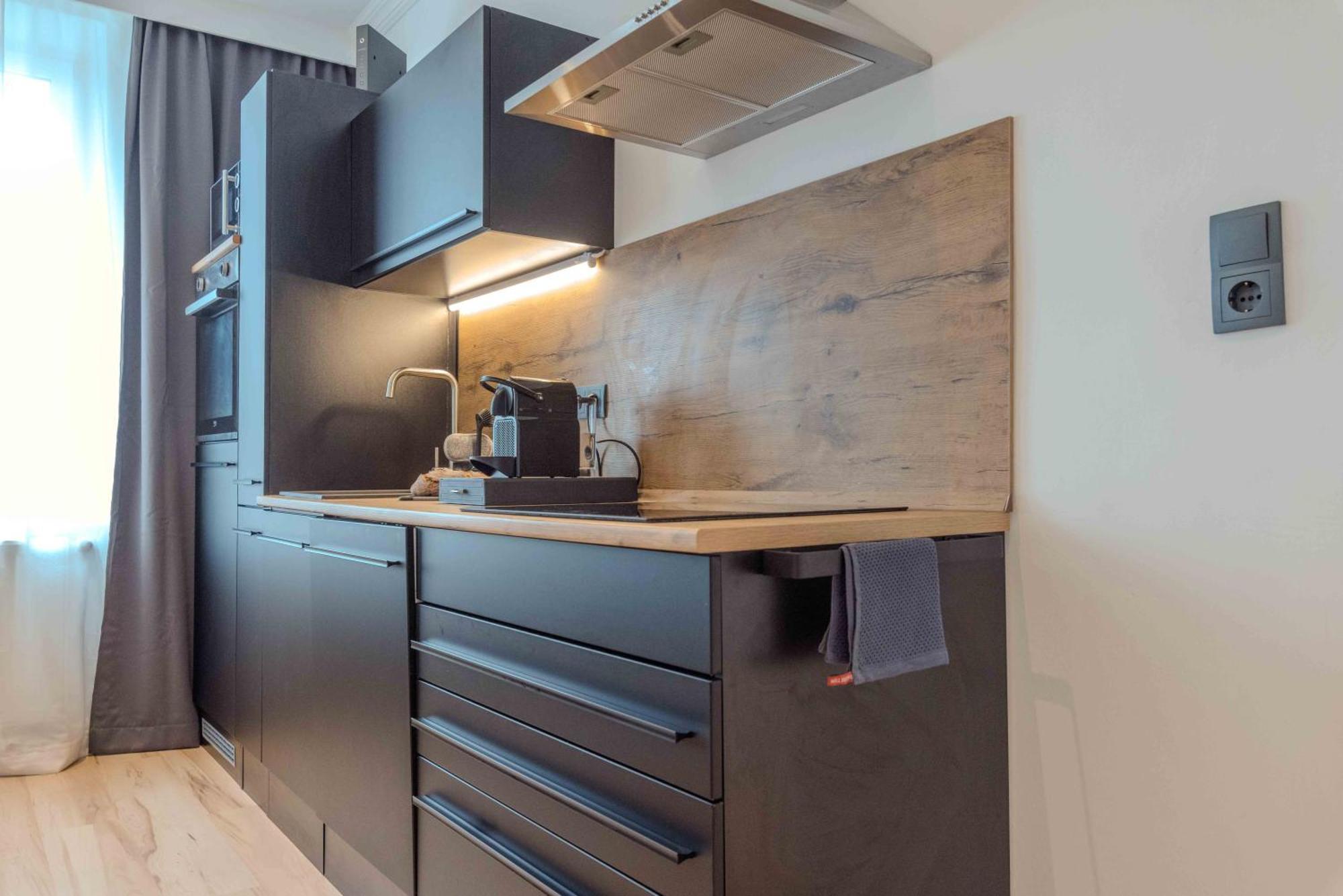 Schillerapartment Hof, Kueche, 24H Digital-Checkin, Parkplatz, Wlan250Mbit Hof  Exteriör bild