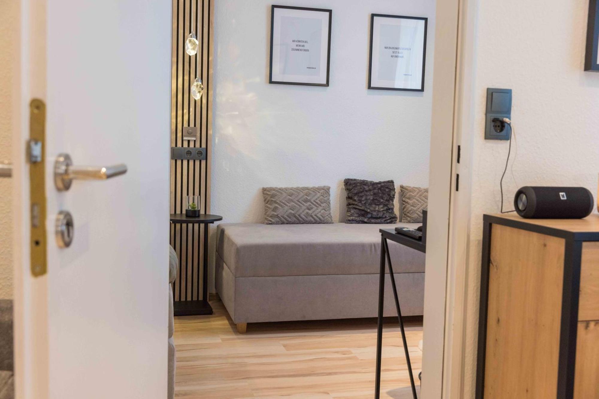 Schillerapartment Hof, Kueche, 24H Digital-Checkin, Parkplatz, Wlan250Mbit Hof  Exteriör bild